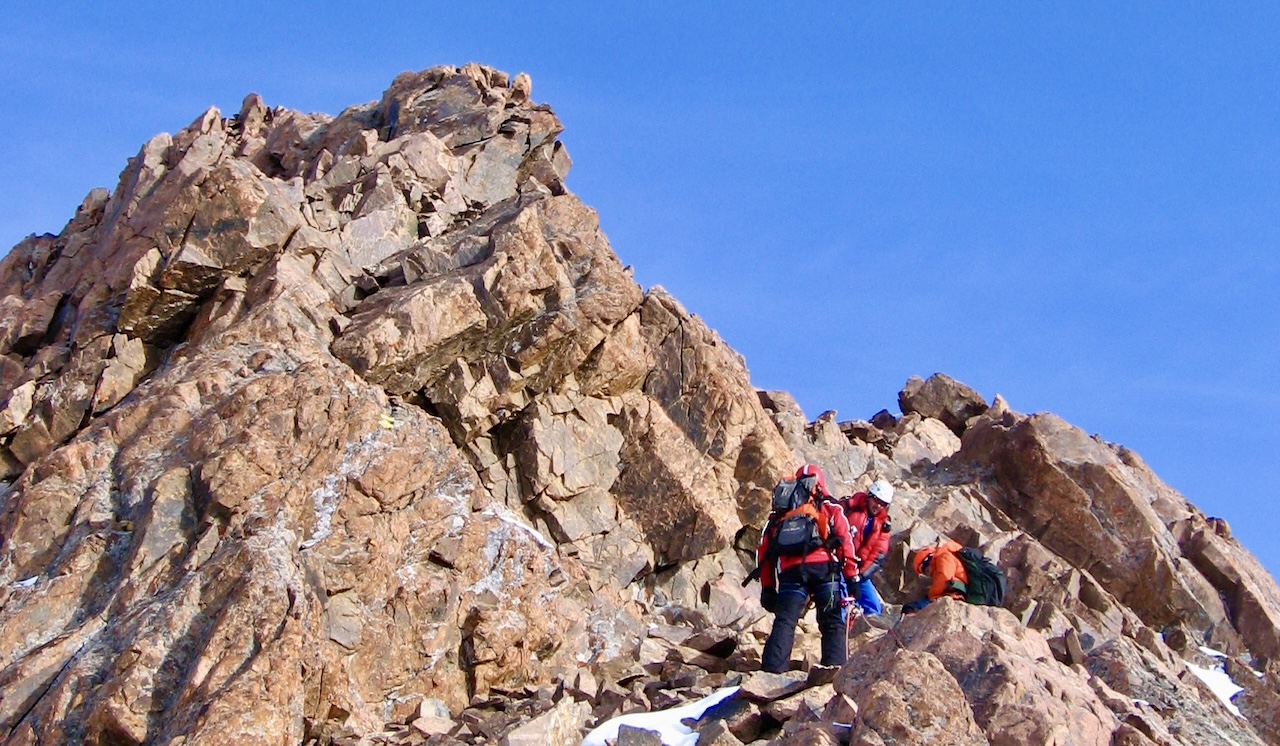 Climbing Amangeldy peak 4000m