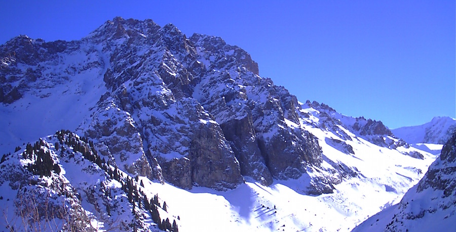 Oktyabrenok peak in winter