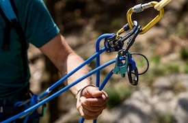 Belay / rappeling devices 